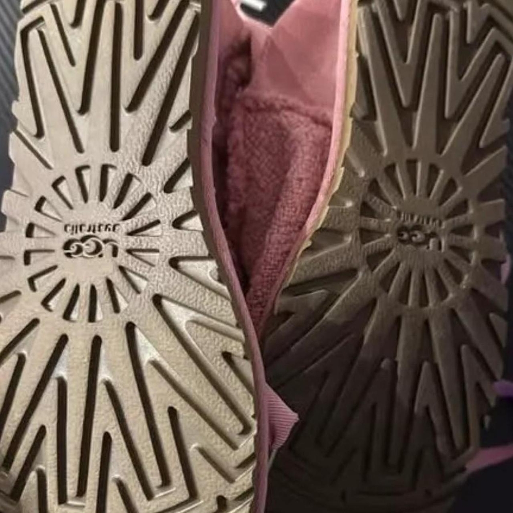 UGG Pink Lace-Up Kids Boots - Picture 3 of 4